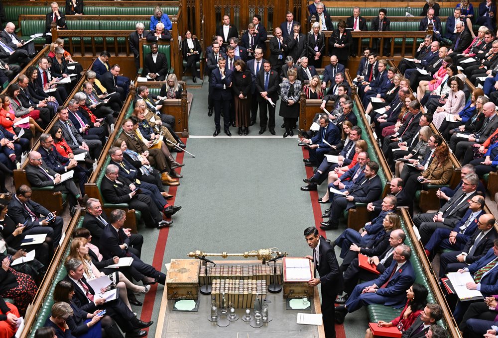 Image of MPs sitting in the House of Commons chamber during Prime Miniter's Questions