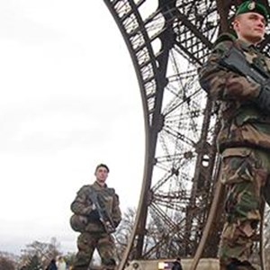 PA-21940572-Paris-France-terror-attacks-soldiers-J.jpg