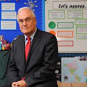 pc-michael-wilshaw-ofsted-fairlawn-school-standard.jpg