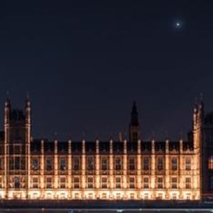 CC0-Palace-of-Westminster-at-night-standard.jpg